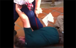 Atracción Disneyland: borrachos violentos