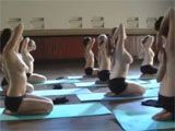 Desnudas en la clase de pilates