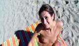 La morena follada en la playa